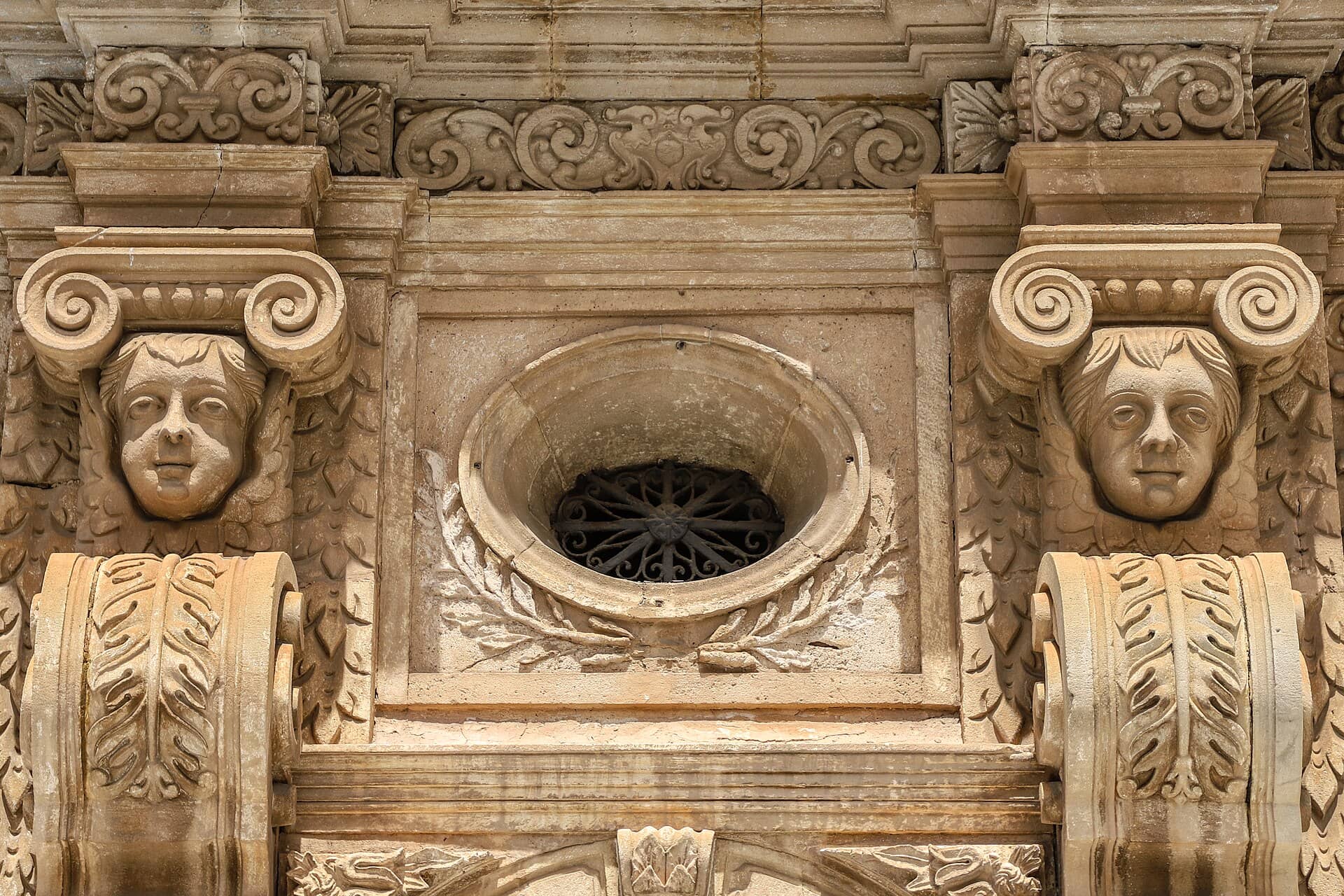Fachada da Igreja e Convento de São Francisco, em Salvador