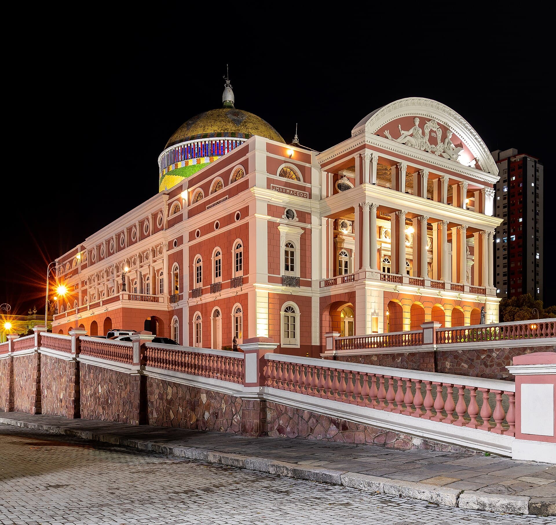 Fachada do Teatro Amazonas, em Manaus