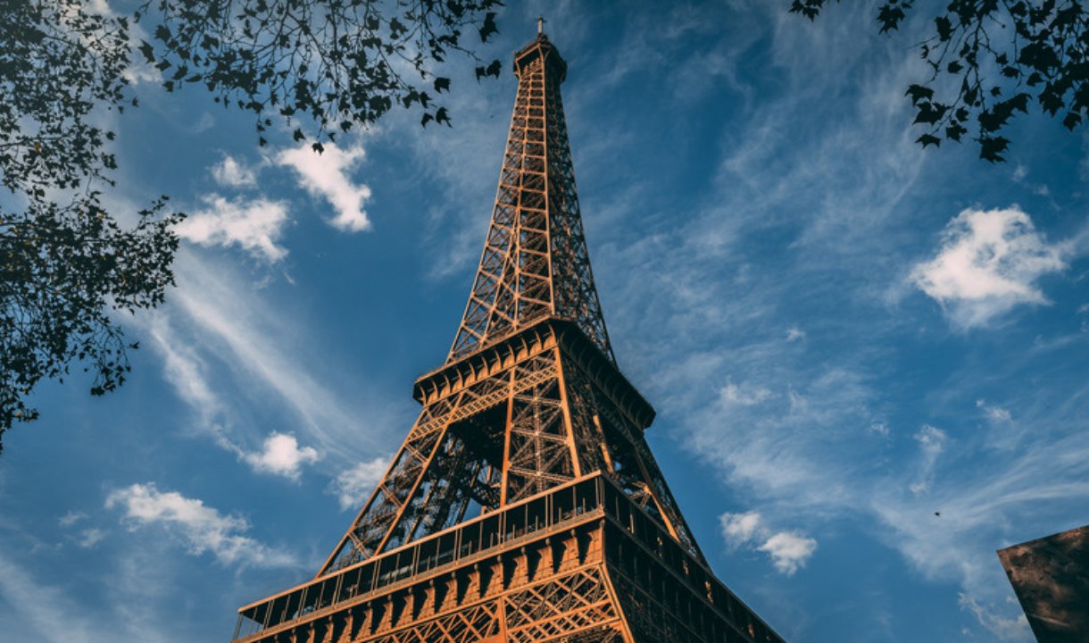 Paris: O Guia Completo Para Sua Primeira Visita e um Turismo Inesquecível